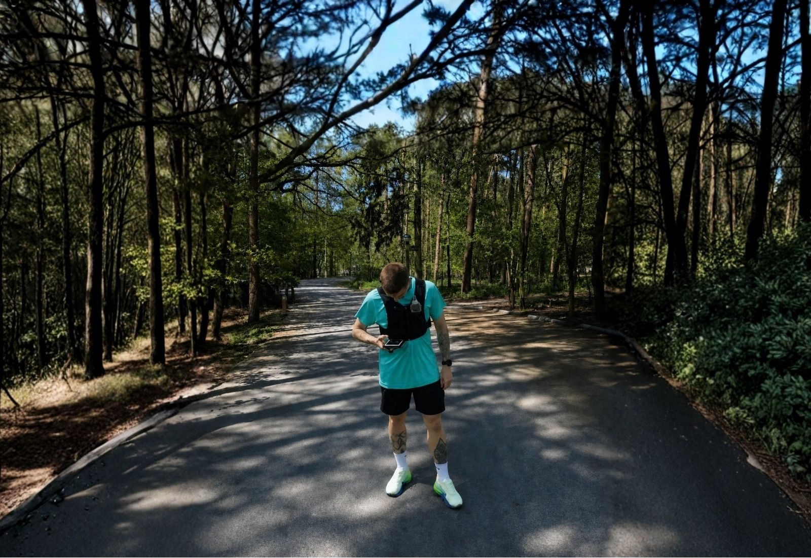 Why More Runners Are Choosing a Running Vest with Magnetic Phone Access