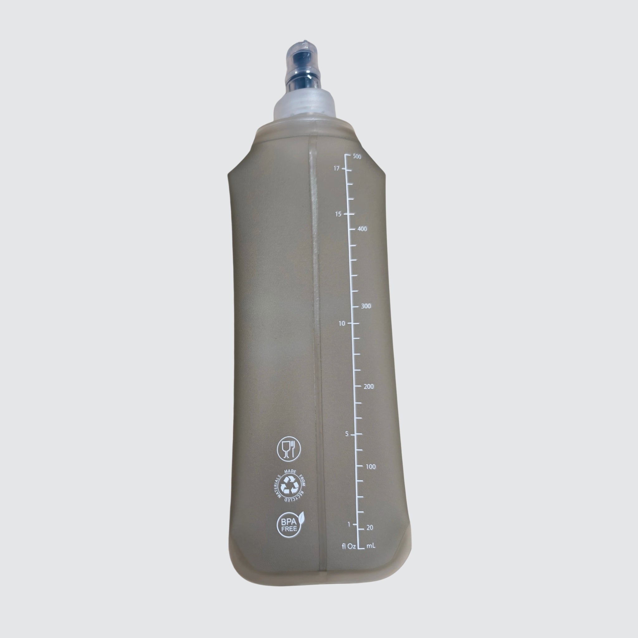Soft silicone PeakHydra water bottle with clear measurement markings, displayed on a white background, perfect for running, sports, training, and outdoor activities.